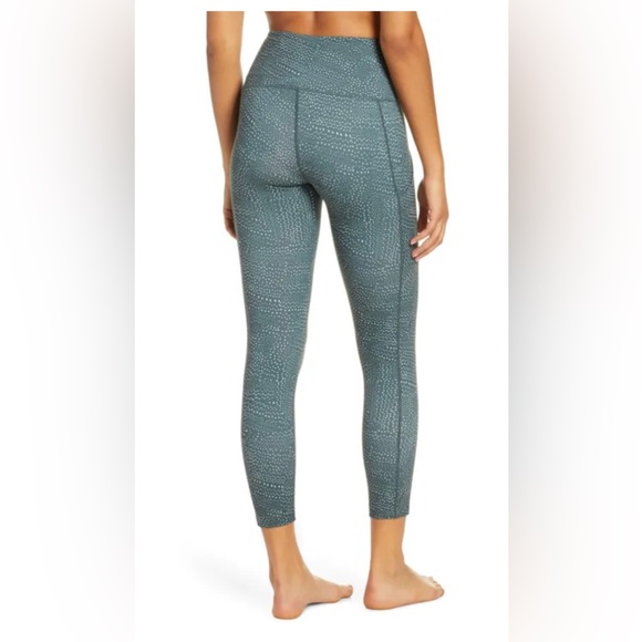 Zella Workout Set Bundle - Picture 4 of 4